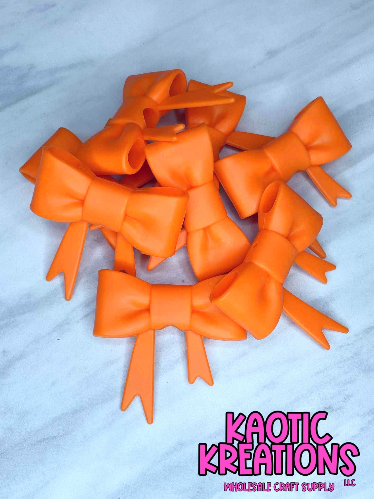 D48 BEADABLE JUMBO SILICONE BOW SOLID ORANGE (1ct)