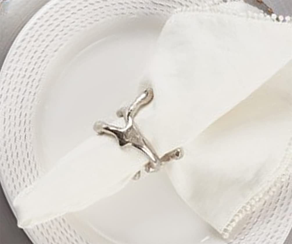 Fennco Styles Modern Twigs Aluminum Napkin Rings, Set of 4 - Bronze Branch Metal Napkin Holder for Everyday Use, Dining Table Décor, Banquets and Special Occasion