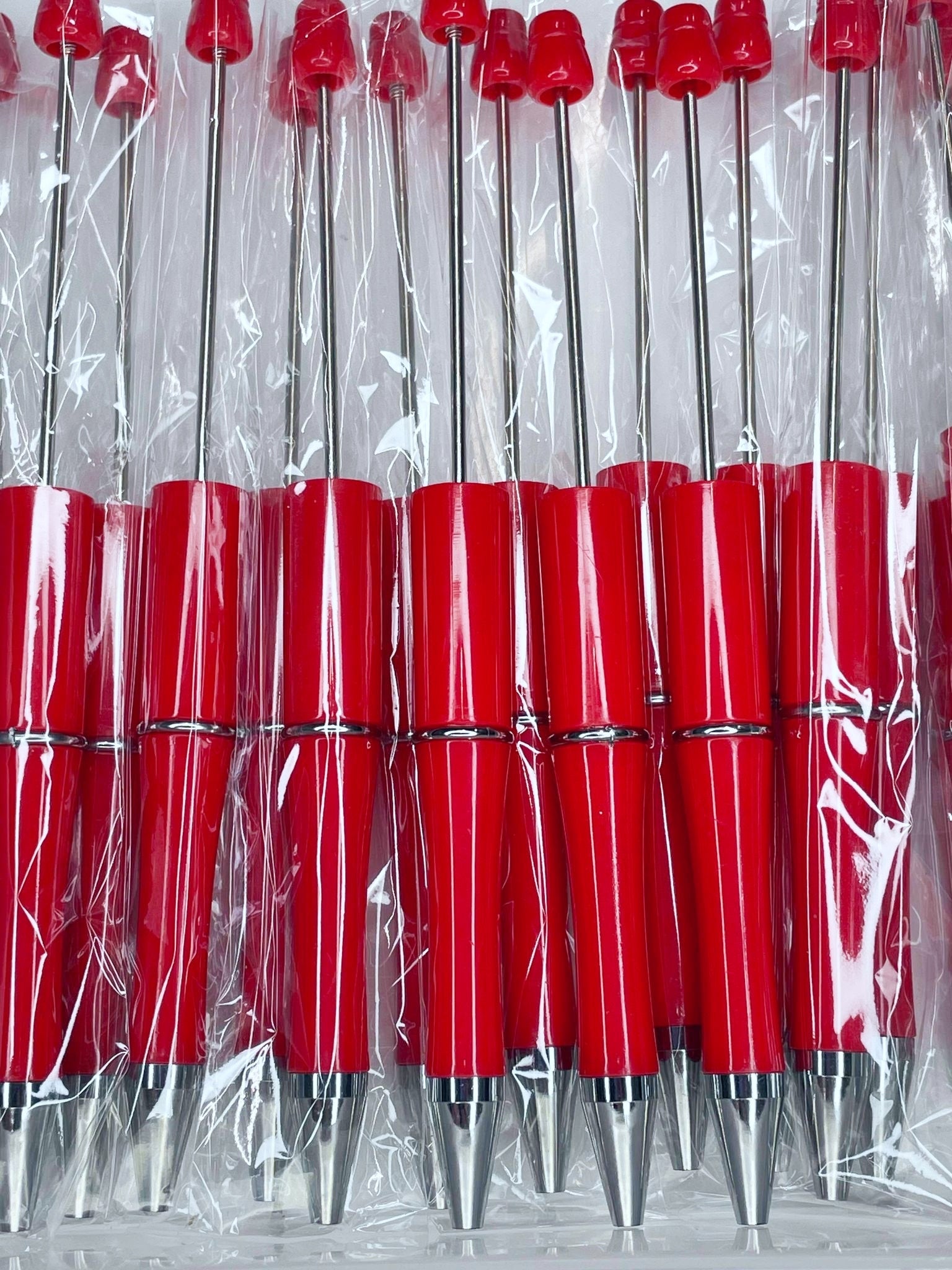 BEADABLE PLASTIC PEN SOLID CHERRY RED B17 (1ct)