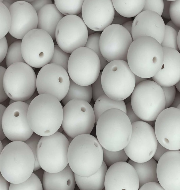 #221 ALMOST WHITE 15MM SOLID (10ct)