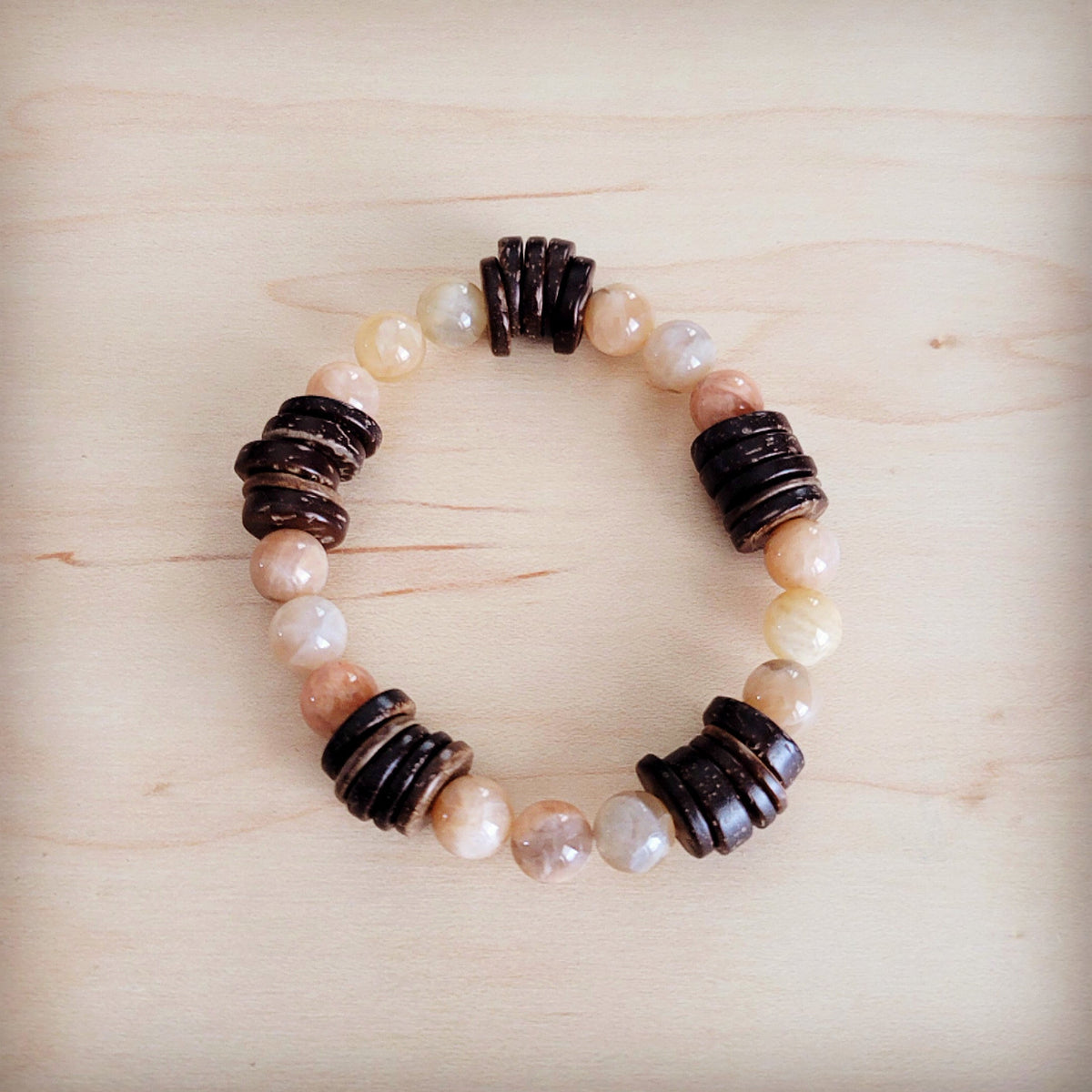**Natural Agate and Wood Beaded Stretch Bracelet 811n