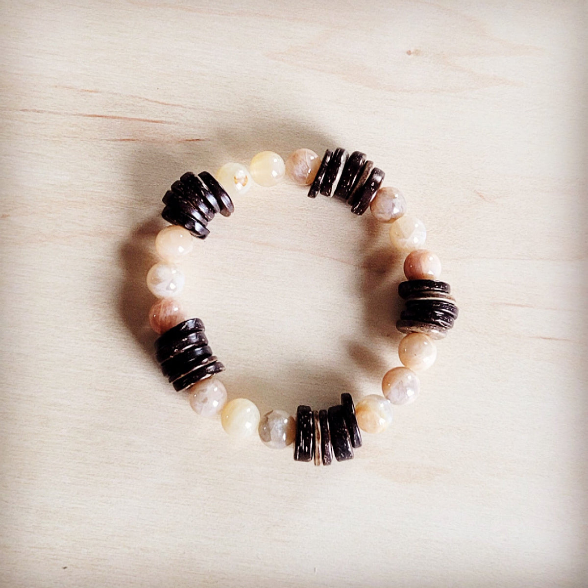 **Natural Agate and Wood Beaded Stretch Bracelet 811n