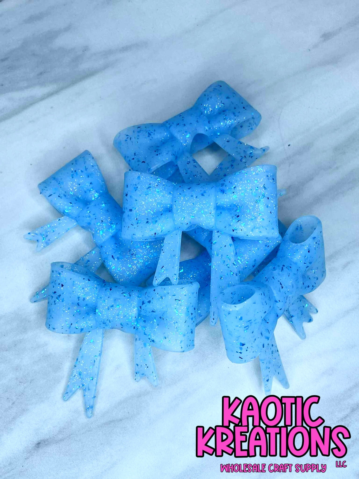 D94 BEADABLE JUMBO SILICONE BOW BLUE CONFETTI GLITTER (1ct)