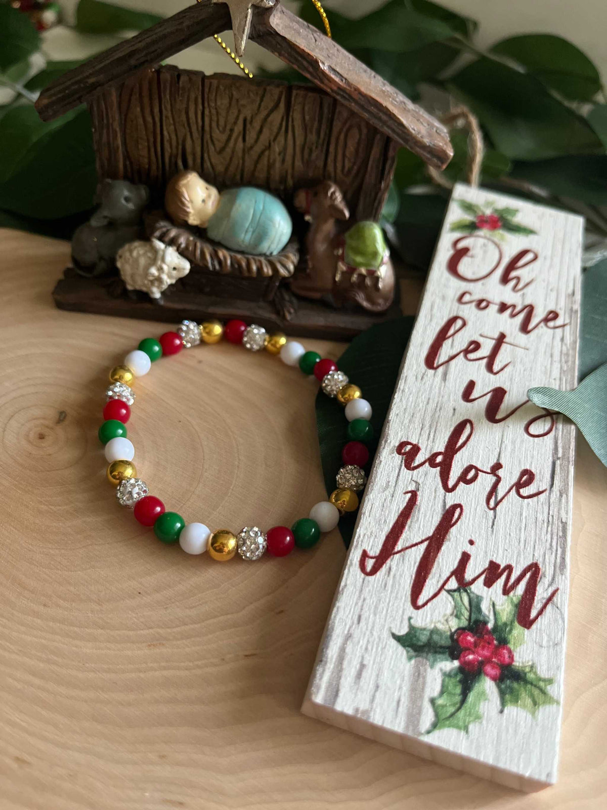 Christmas Jeweled Bead Bracelet – Festive Holiday Jewelry