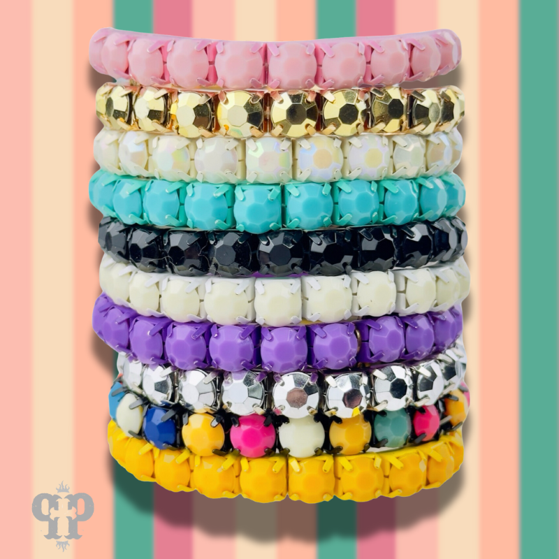 Prong set rhinestone stretch bracelet