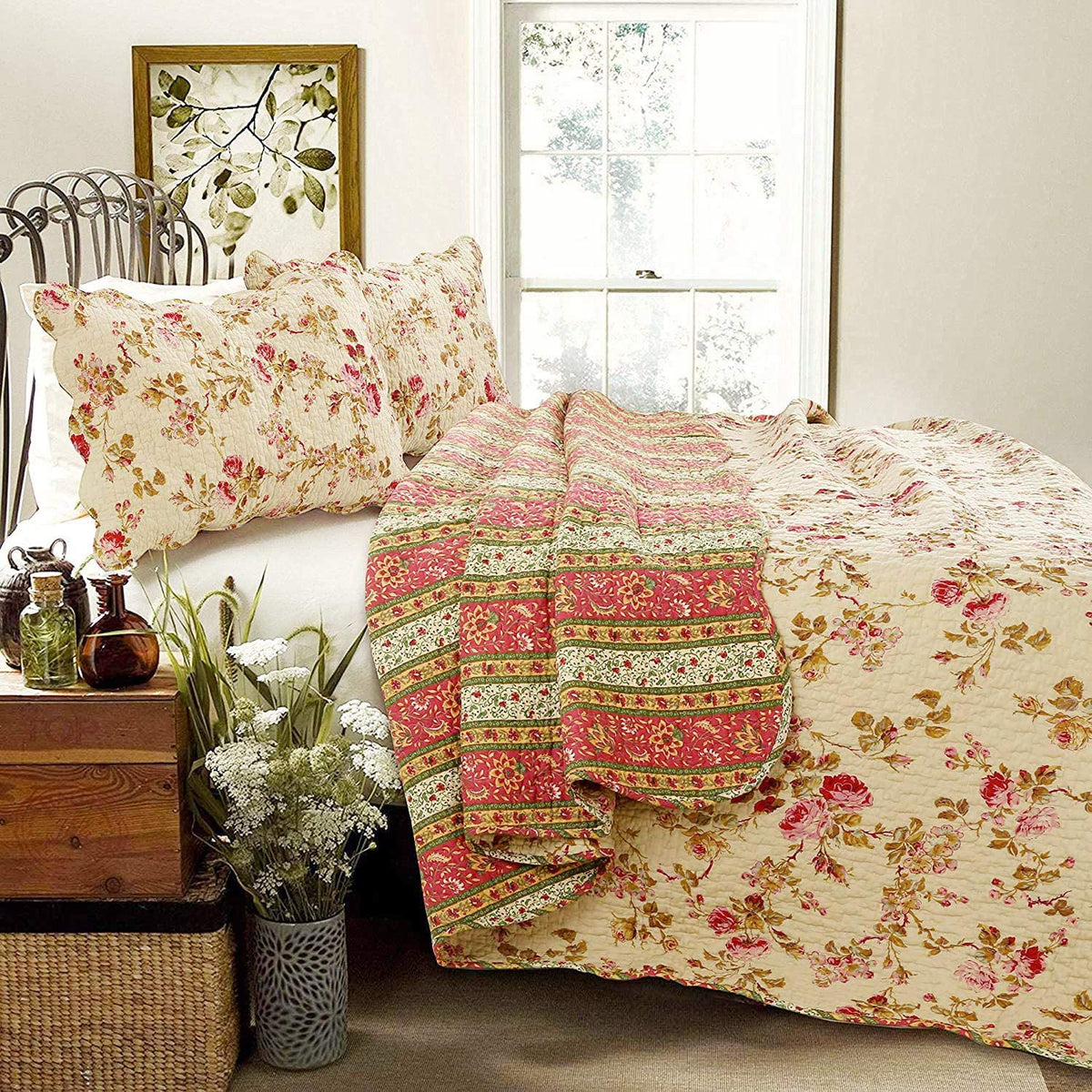 Vintage Rose Floral Cotton Quilted Scalloped 3-Piece Reversible Quilt Bedding Set