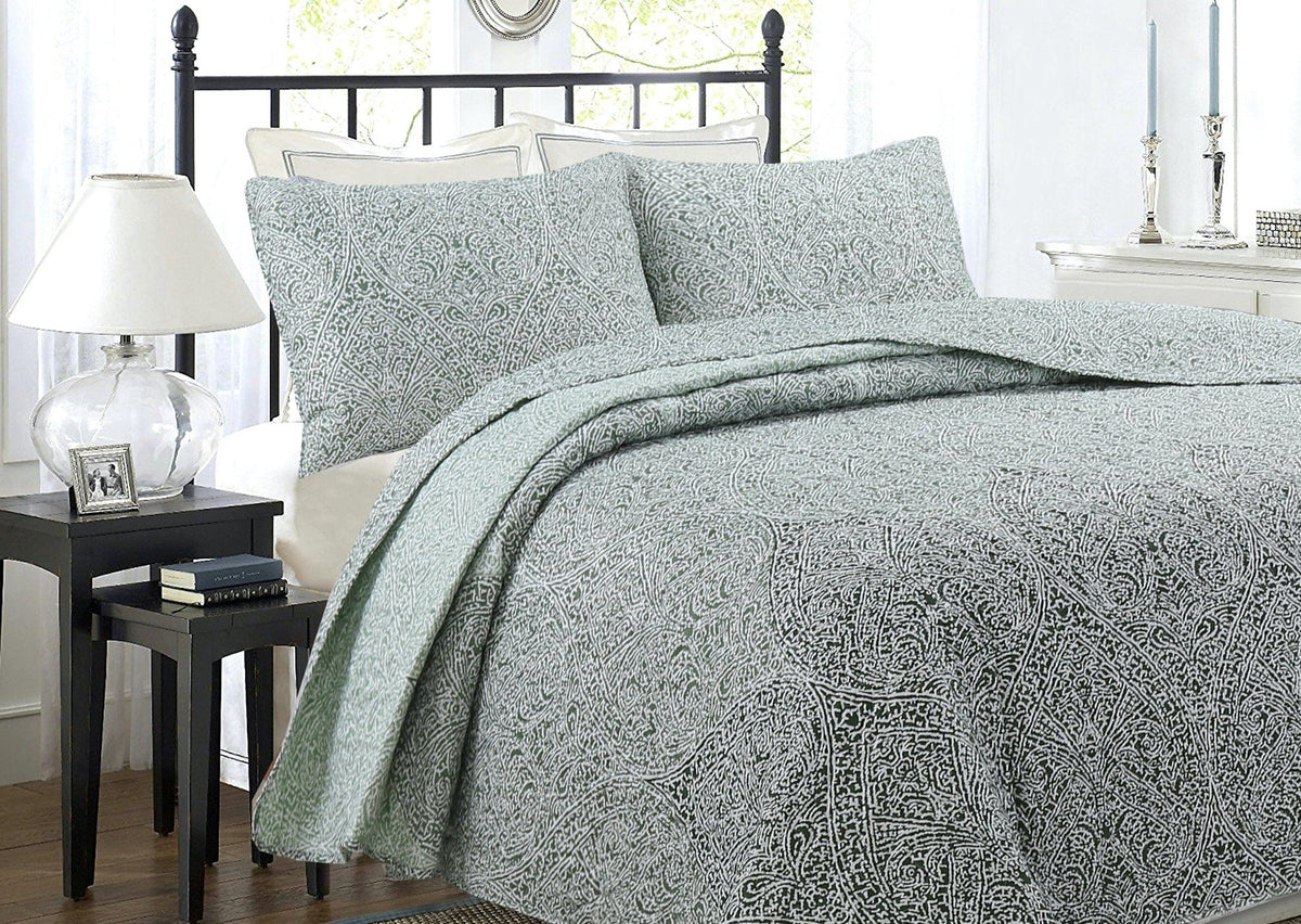 Ombre Leaf Sage Forest Green Medallion 3- Piece Reversible Quilt Bedding Set