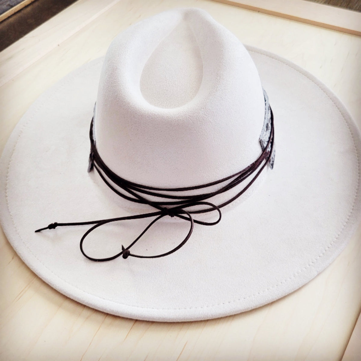 **Wide Genuine Leather Black Spotted Hat Band Only w/ Tur 953k