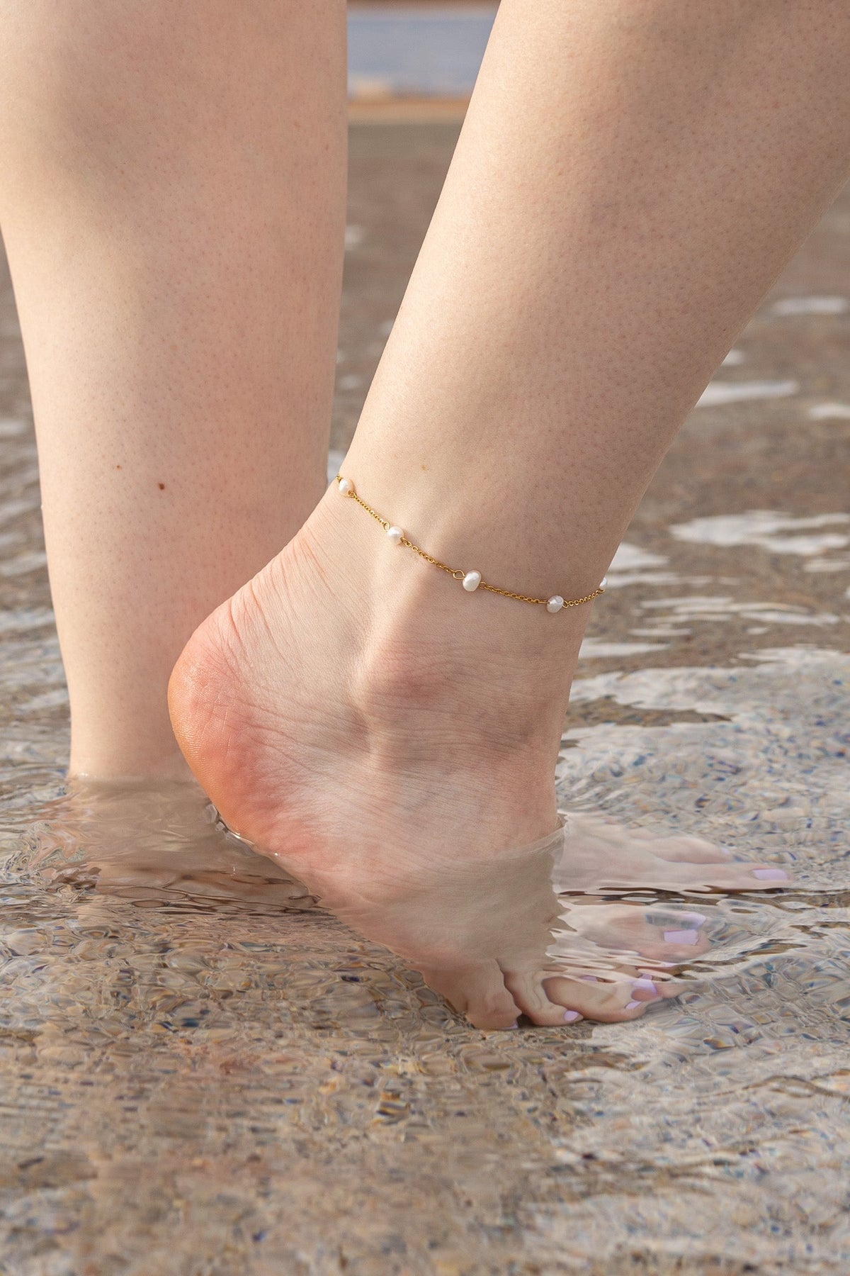 Evelynn Anklet in Freshwater Pearl