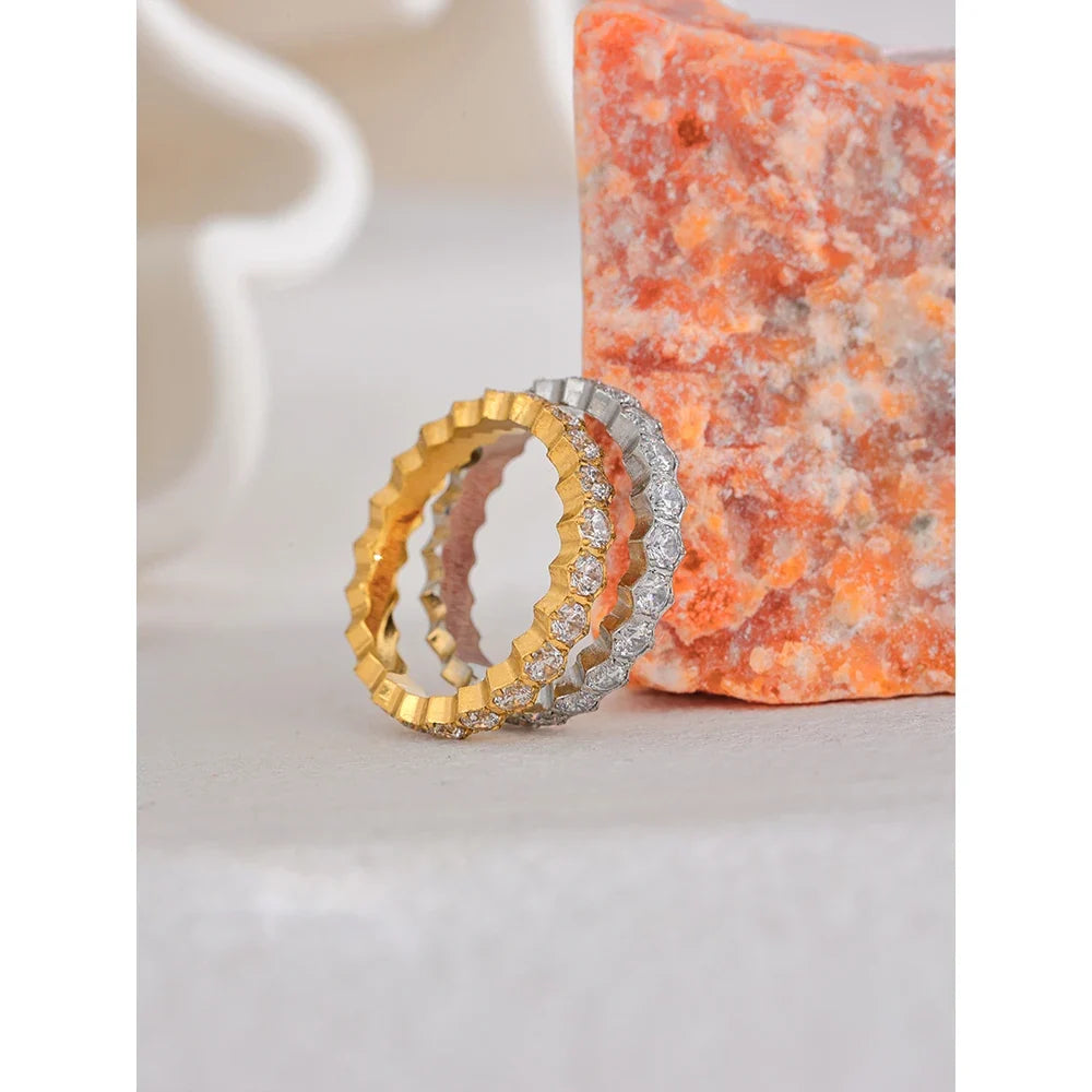 Exquisite White Cubic Zirconia Bling Stainless Steel Classic Thin Chic Ring Luxury Engagement Wedding Fashion Jewelry Gift