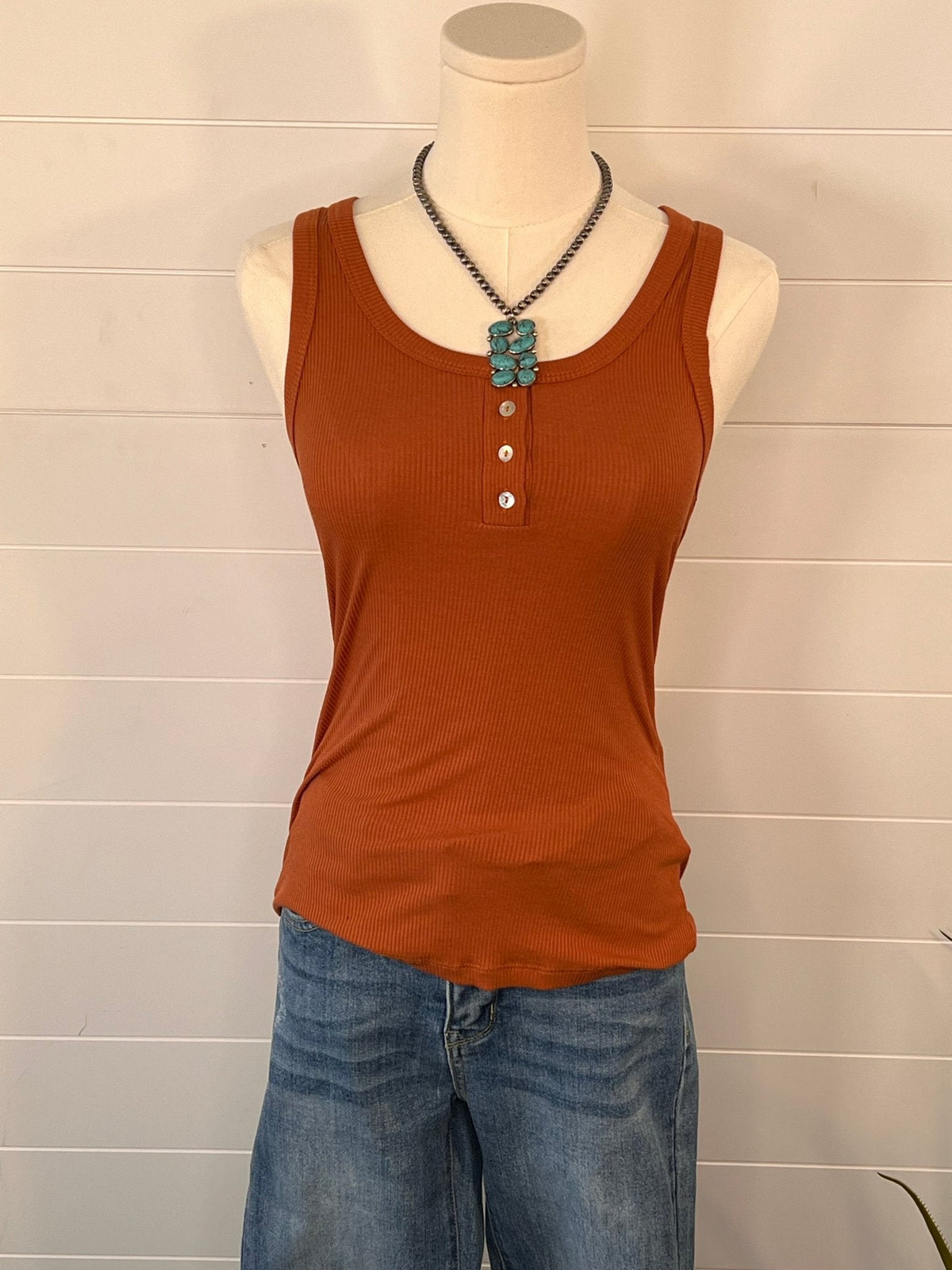 La Miel Basic Ribbed Button-Front Western Tank Top — Versatile Year-Round Layering Staple