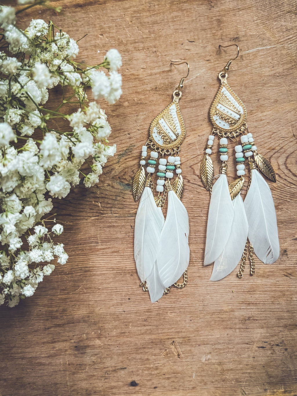 Beautiful White Boho Feather Earrings - Quarter Circle AK Boutique