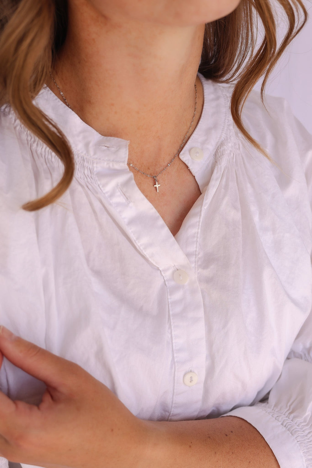 Dainty Cross Necklace - Quarter Circle AK Boutique
