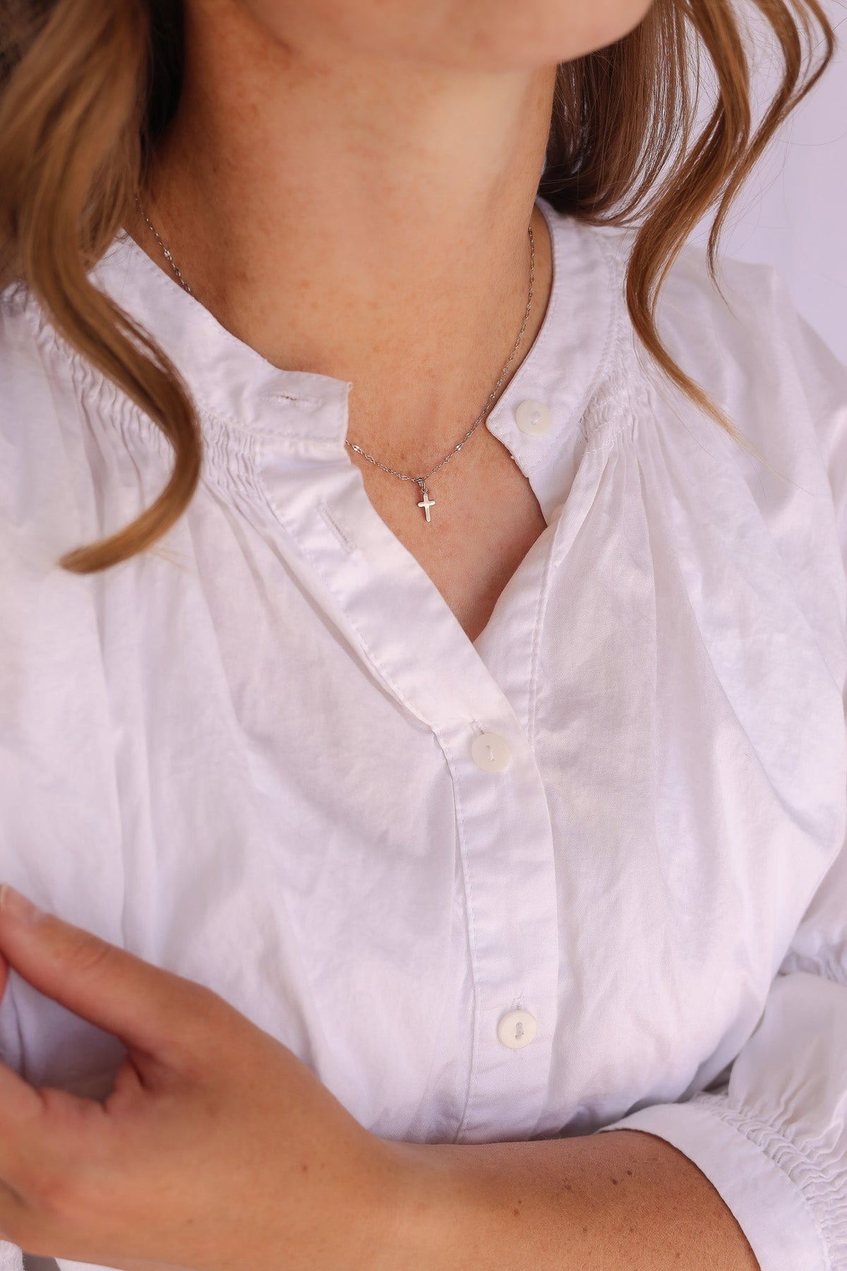 Dainty Cross Necklace - Quarter Circle AK Boutique