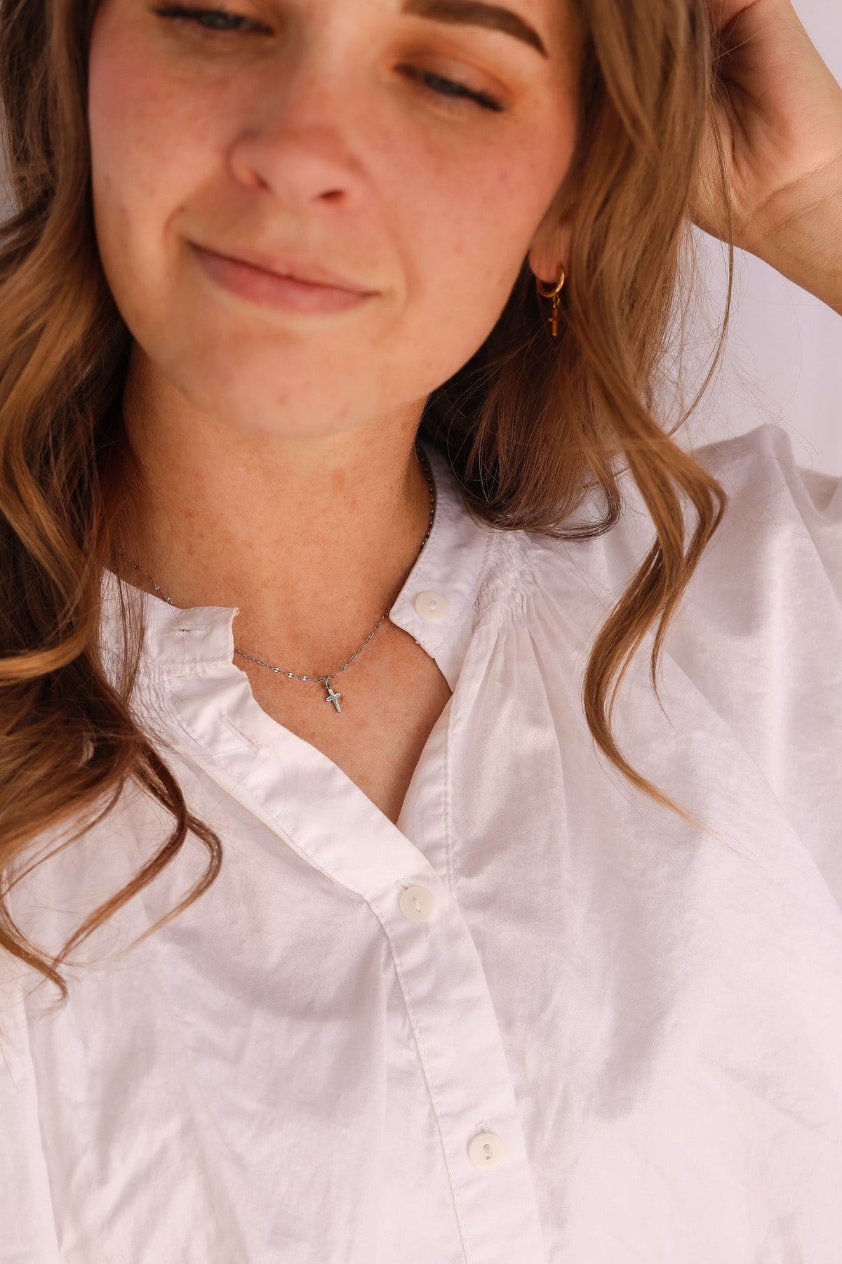 Dainty Cross Necklace - Quarter Circle AK Boutique