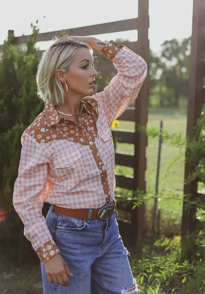 "Howdy Hanny Ditzy Daisy" Western Long Sleeve Pearl Snap Shirt — Floral Cotton/Poly Cowgirl Charm (Large available)