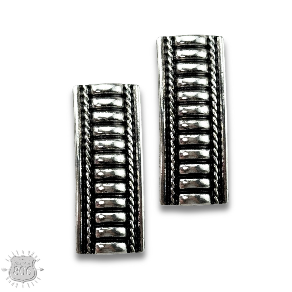 Western style silver tone post earring