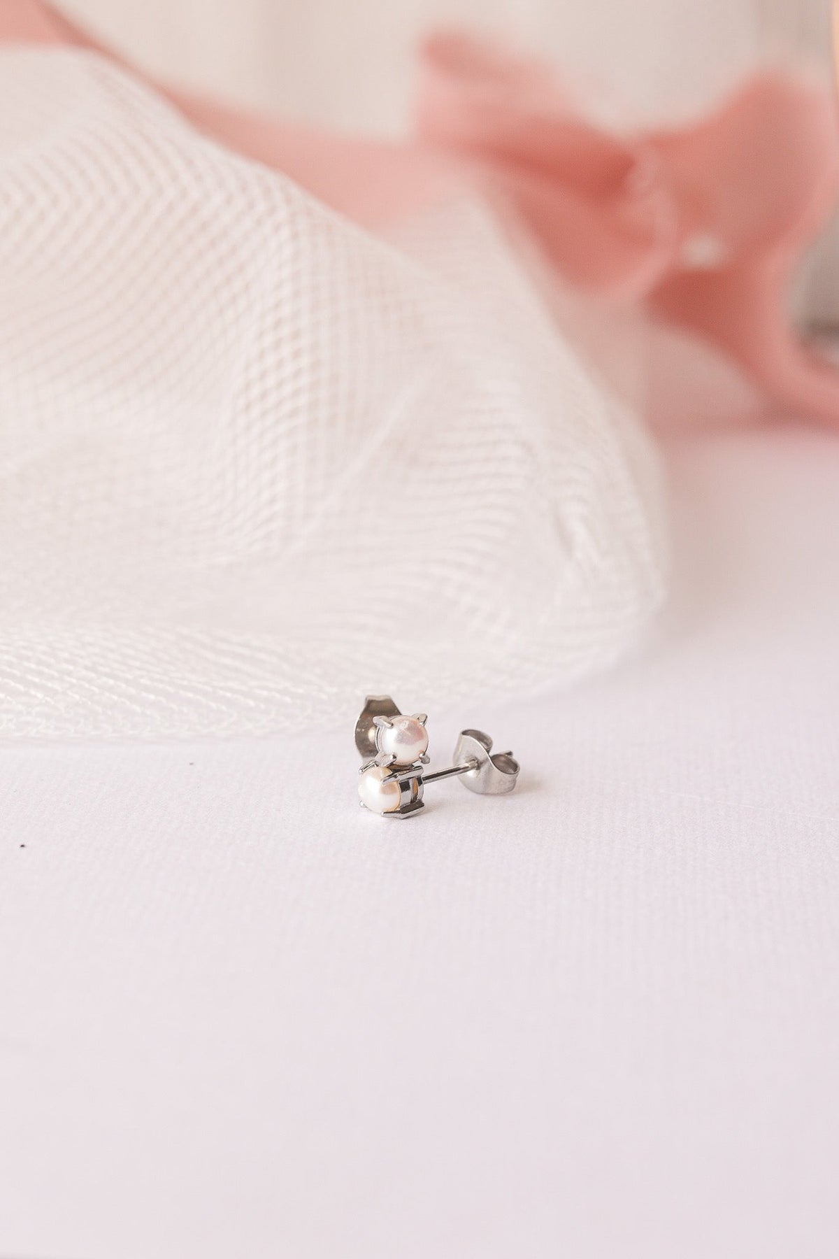 Freshwater Pearl Stud - Quarter Circle AK Boutique