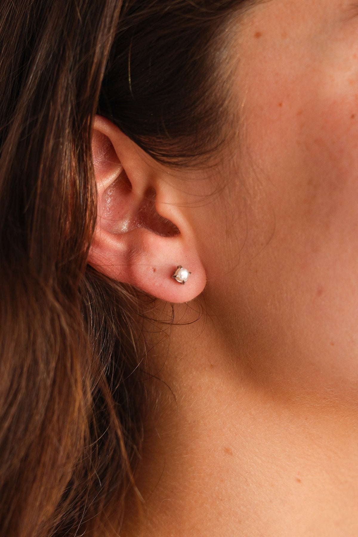 Freshwater Pearl Stud - Quarter Circle AK Boutique