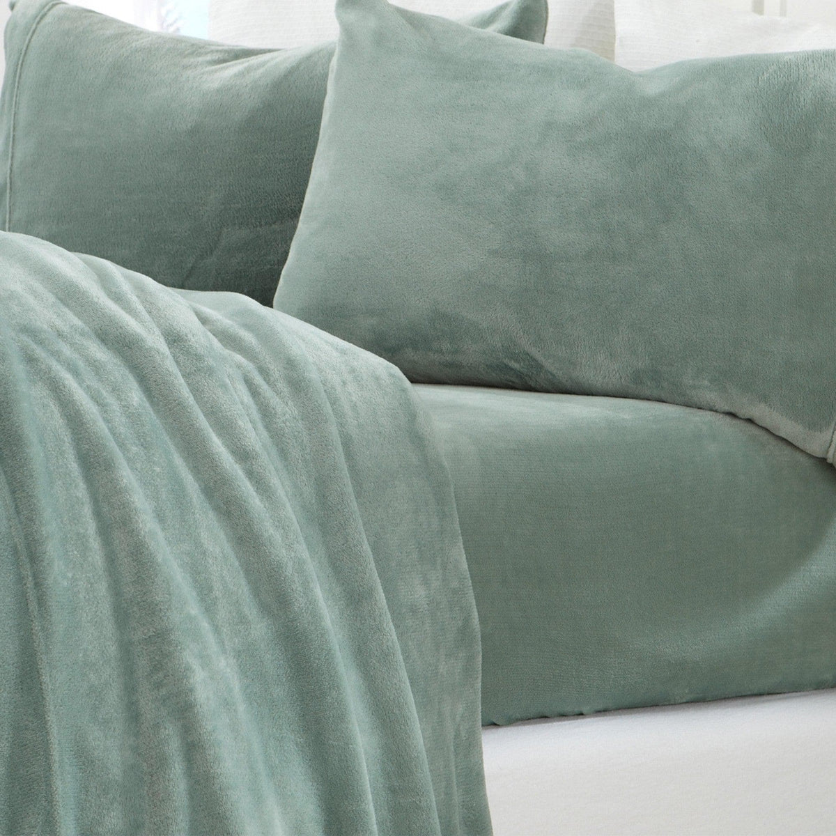 Solid Plush Sheet - Velvet Luxe Collection