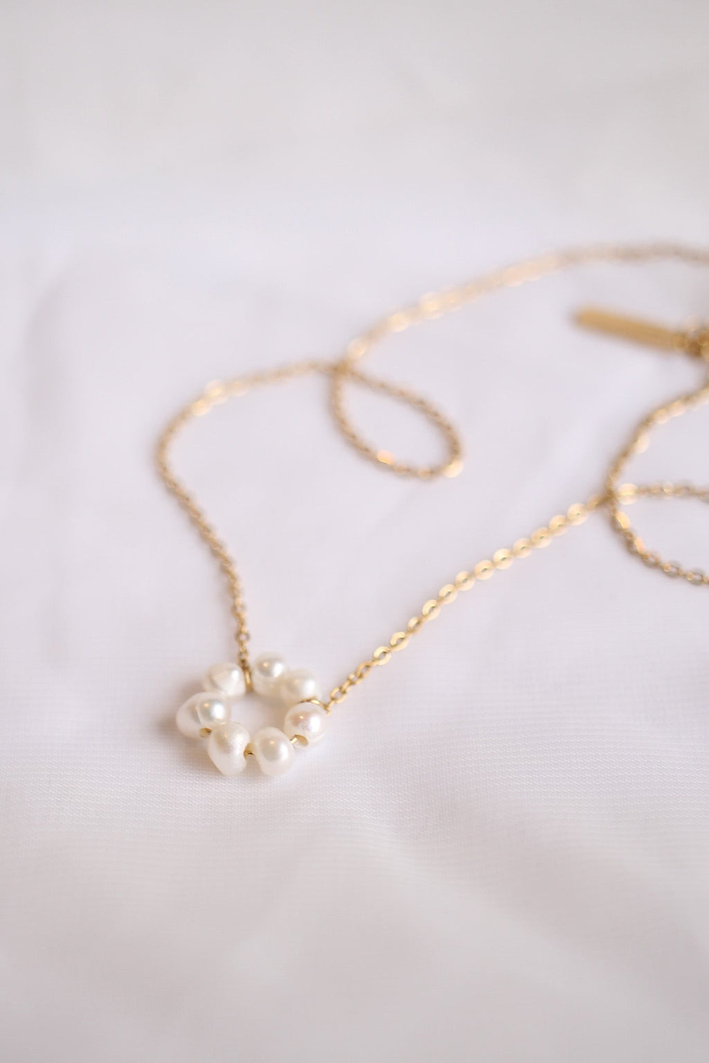 Lucy Necklace in Freshwater Pearl - Quarter Circle AK Boutique