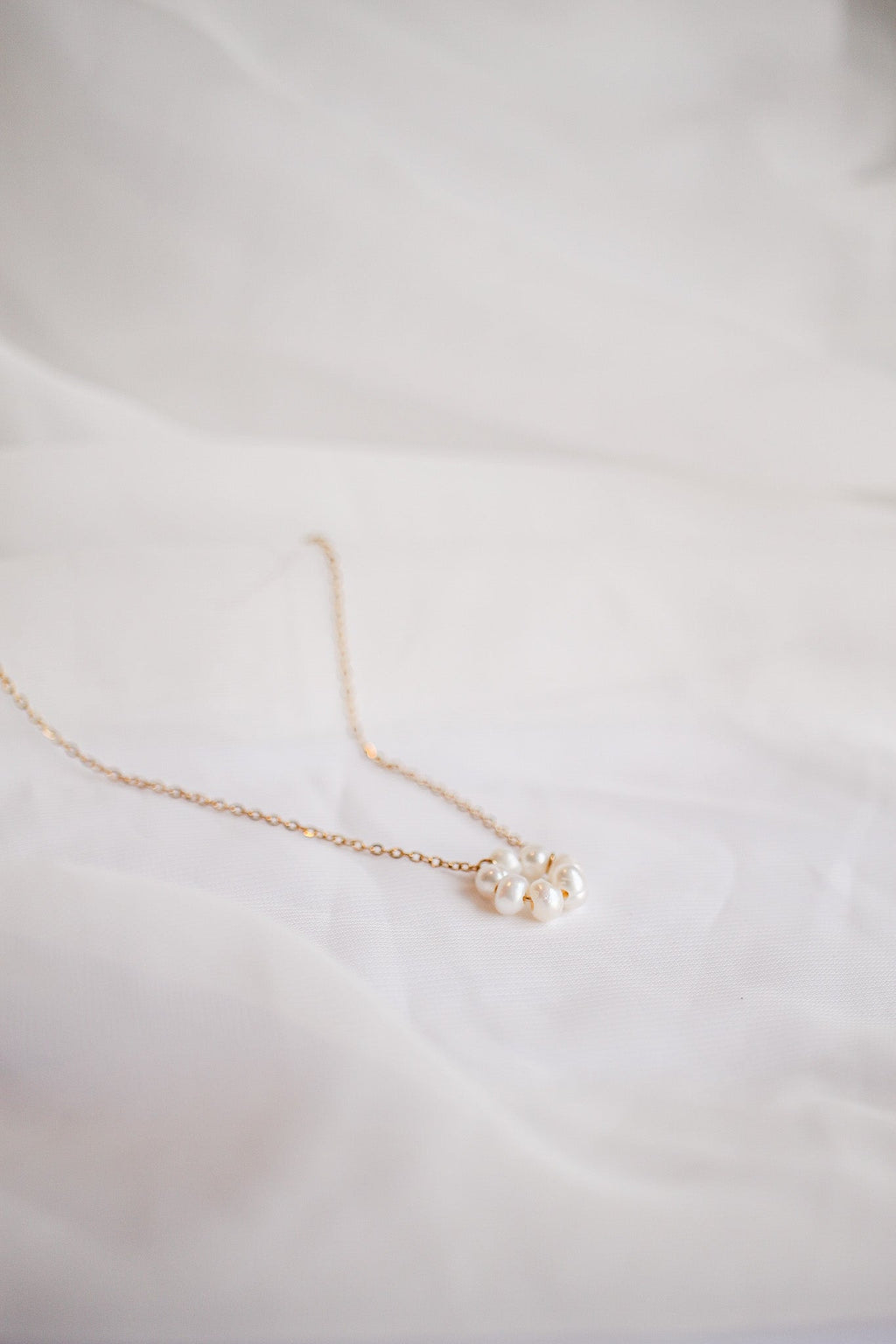 Lucy Necklace in Freshwater Pearl - Quarter Circle AK Boutique
