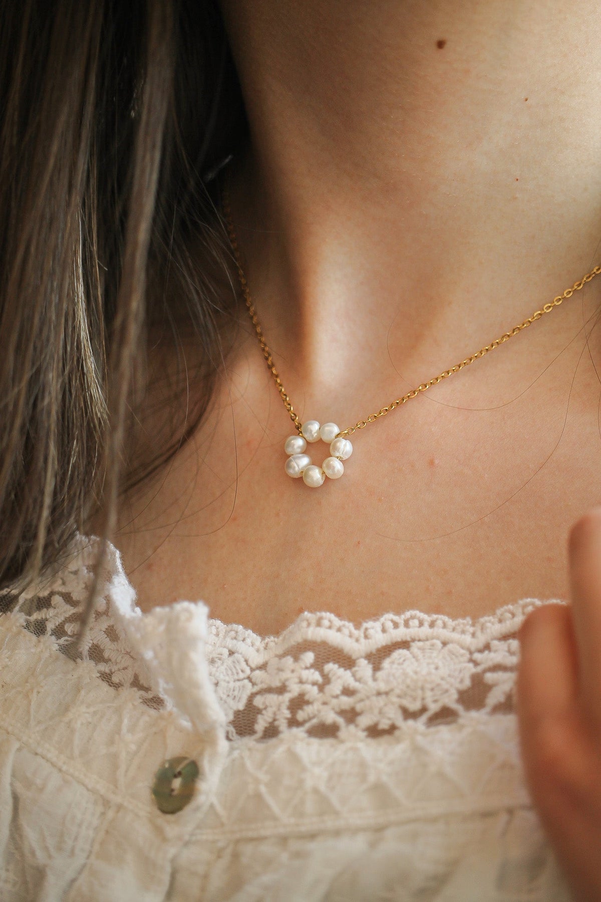 Lucy Necklace in Freshwater Pearl - Quarter Circle AK Boutique