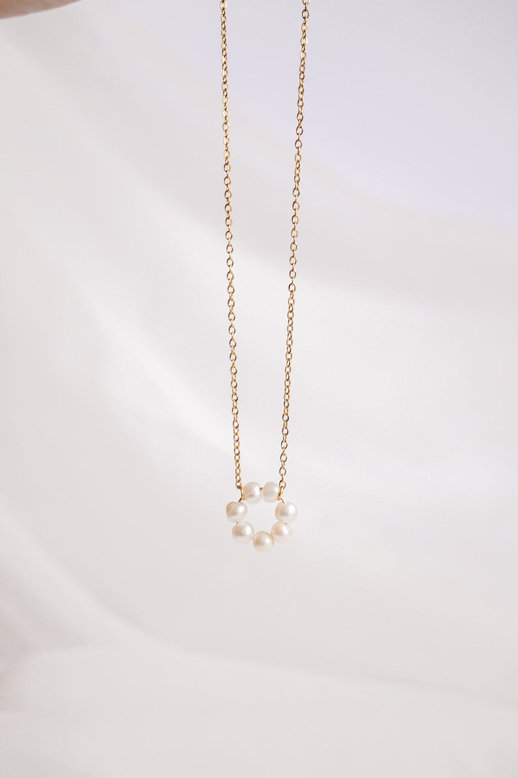 Lucy Necklace in Freshwater Pearl - Quarter Circle AK Boutique