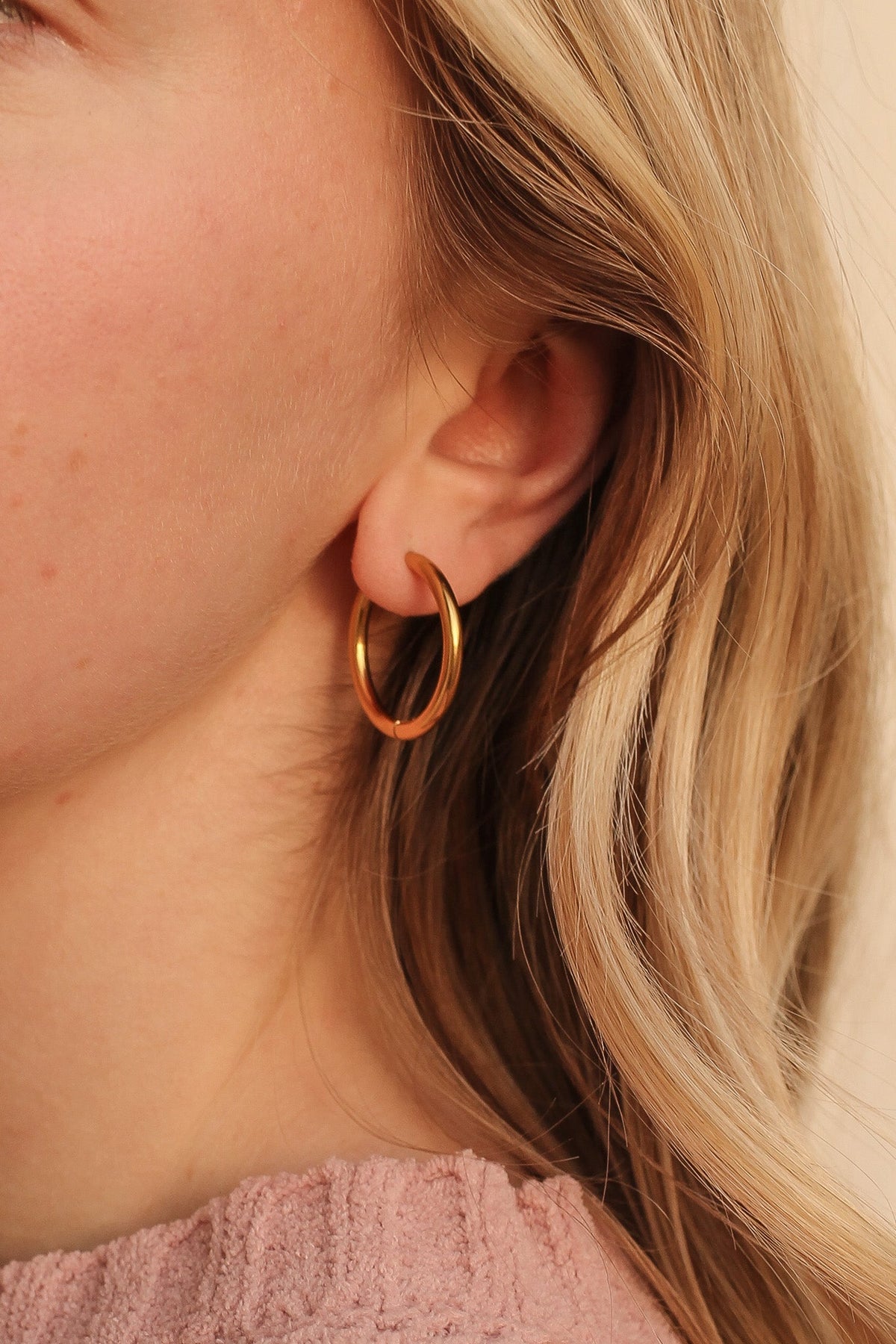 Olivia Hoop - Quarter Circle AK Boutique