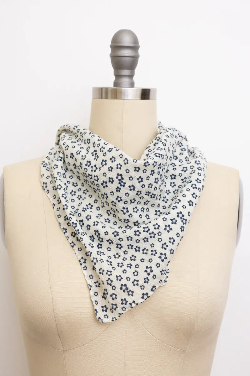 Light Printed Small Pattern Neck Scarf – Chic & Stylish