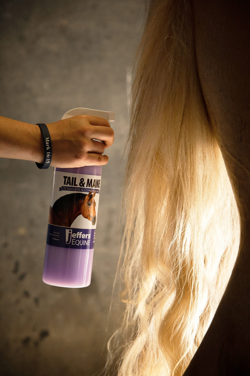 Jeffers Equine Tail & Mane Detangler and Conditioner Spray for Horses