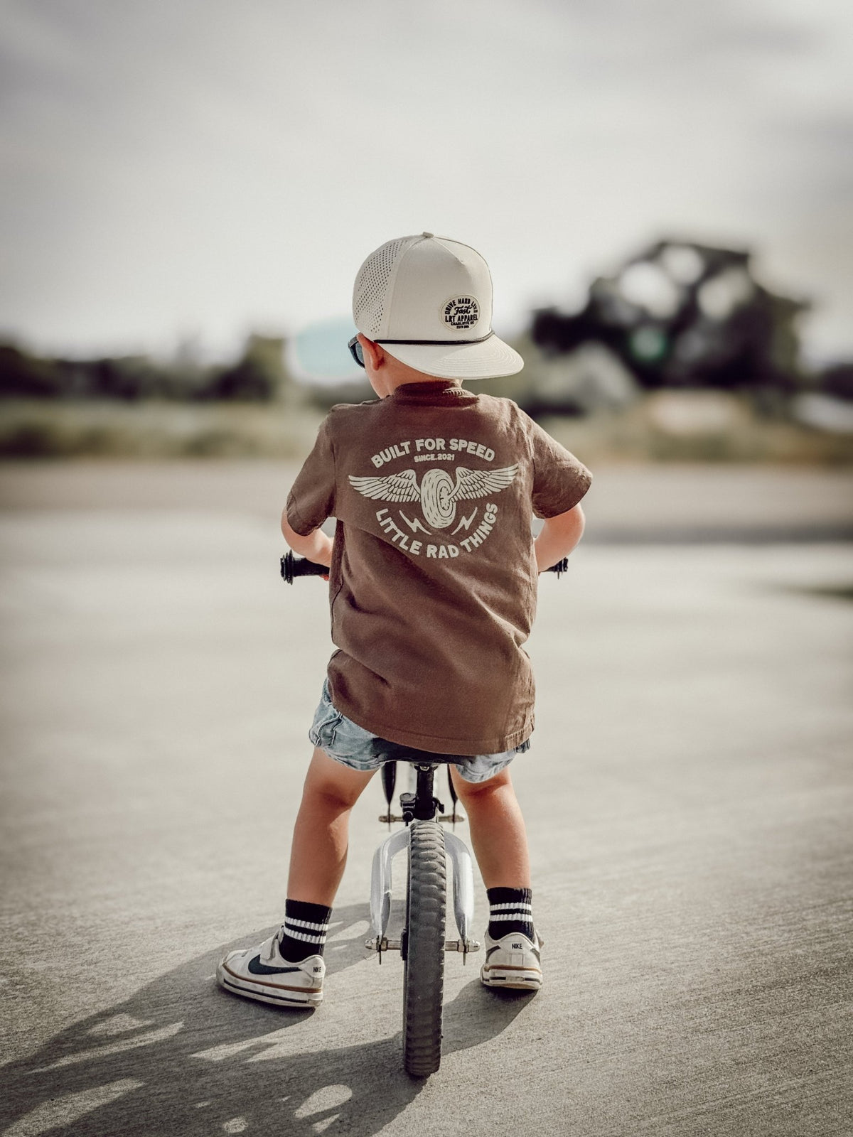 THE WINGED MECHANIC TEE - BROWN - Quarter Circle AK Boutique