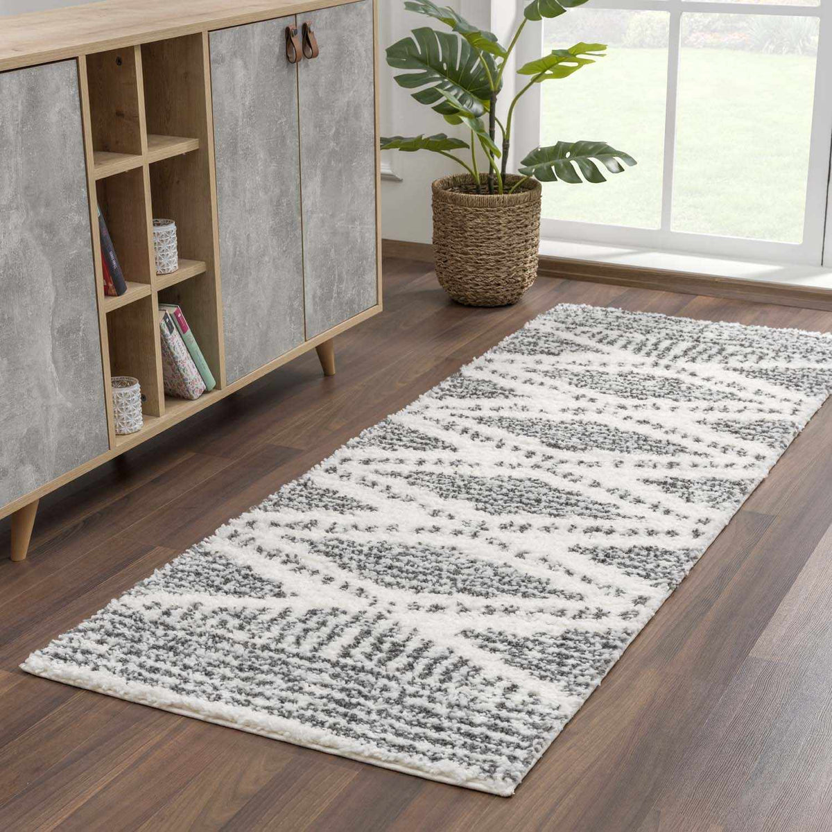 Trunding Plush Area Rug - Quarter Circle AK Boutique