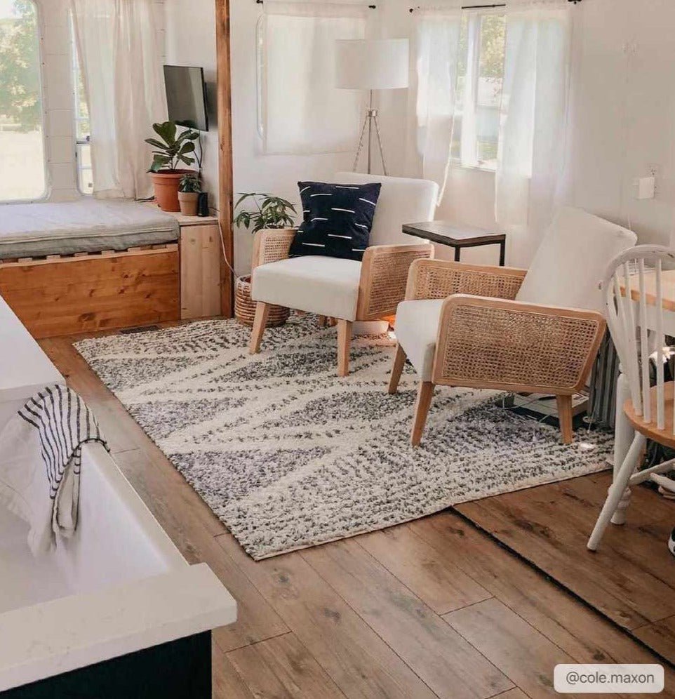 Trunding Plush Area Rug - Quarter Circle AK Boutique