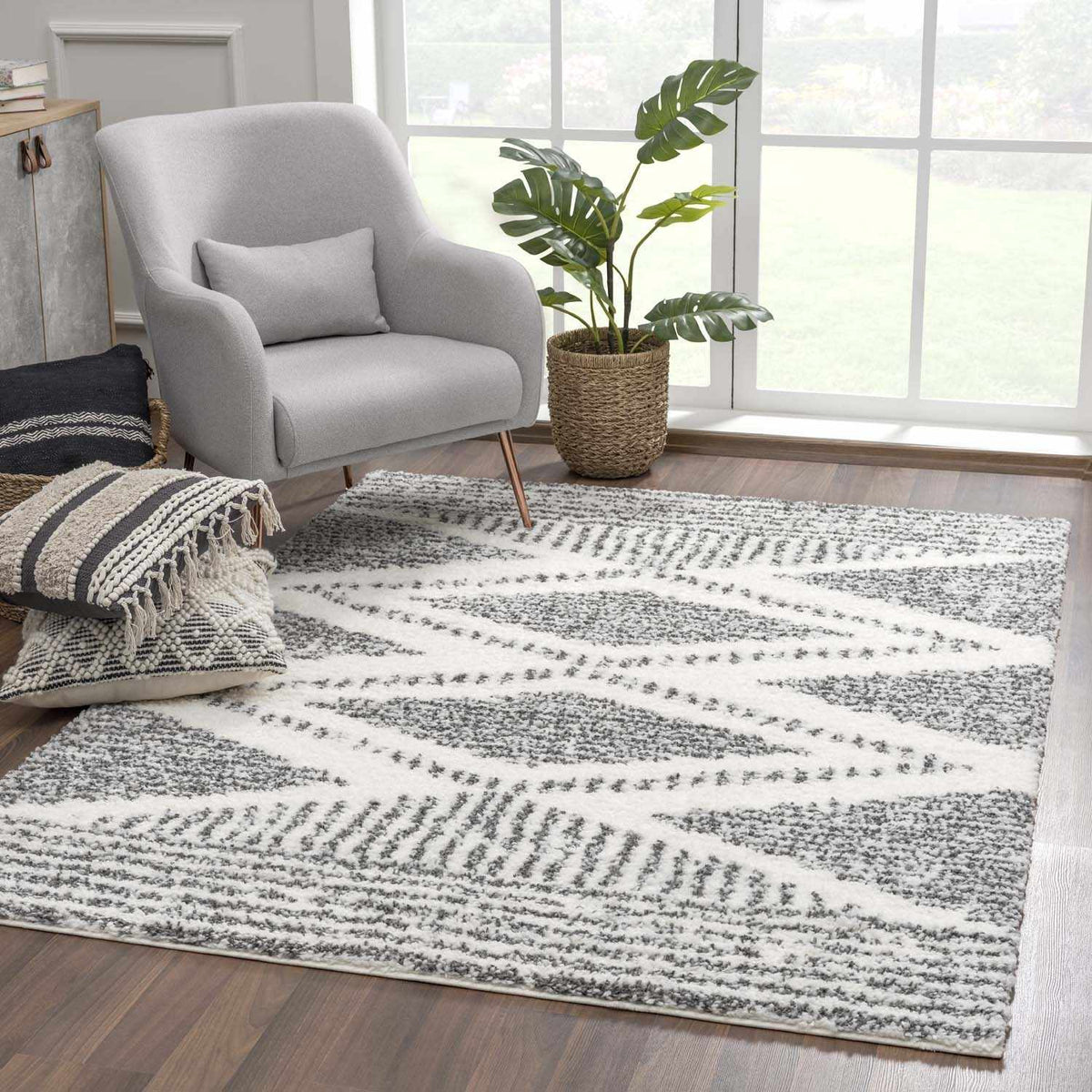 Trunding Plush Area Rug - Quarter Circle AK Boutique