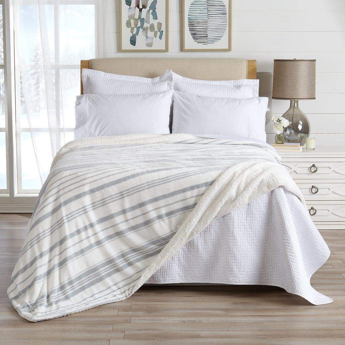 Velvet Plush Sherpa Luxury Bed Blanket - Kinsley Collection - Quarter Circle AK Boutique